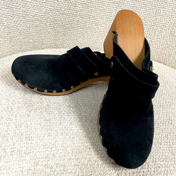 Lisa b. - Picture 1 of 10